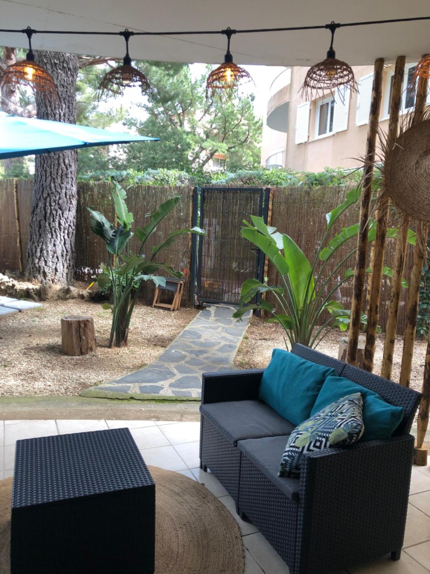 Rez De Jardin *